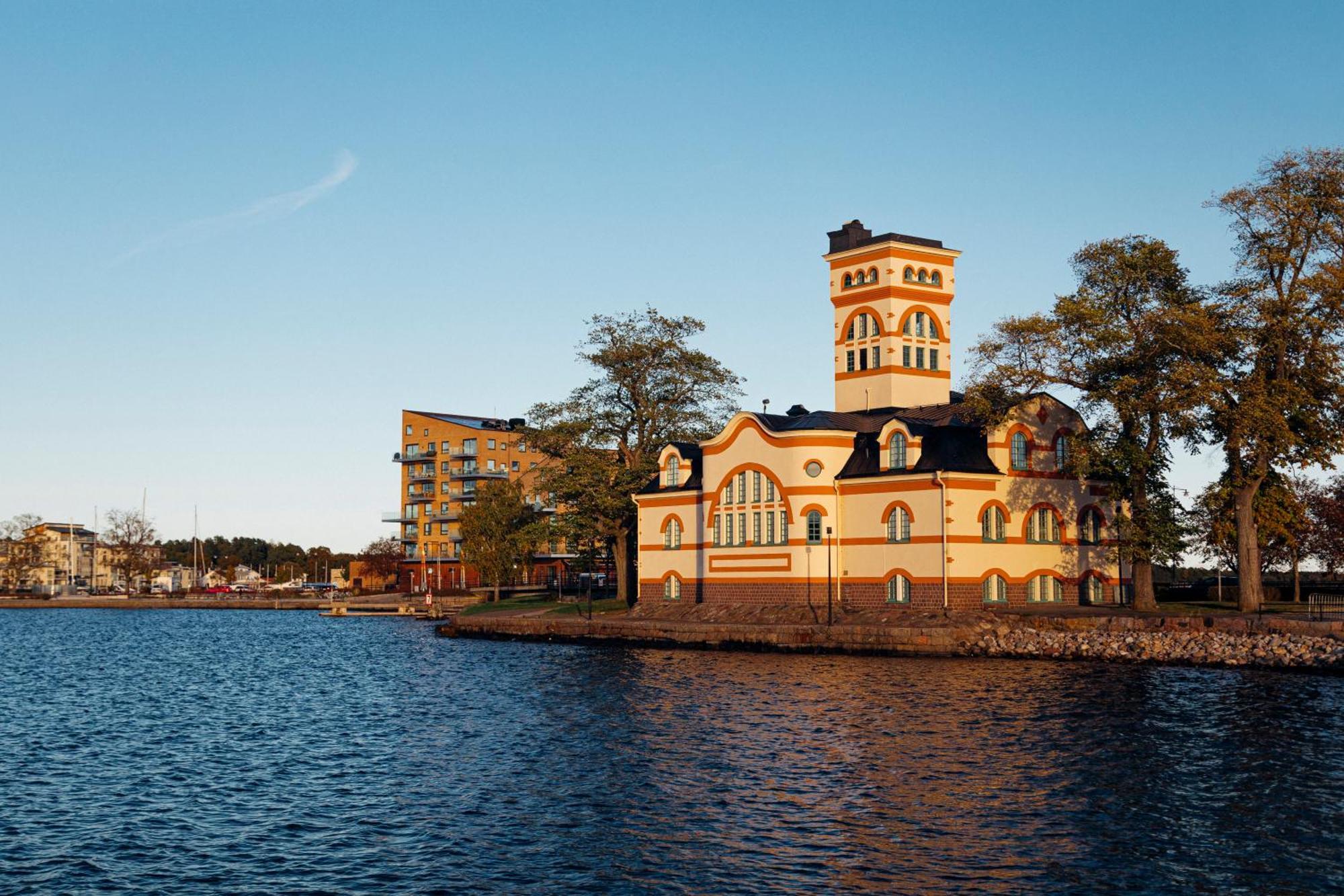 Slottsholmen Hotell Och Restaurang Västervik Exterior foto